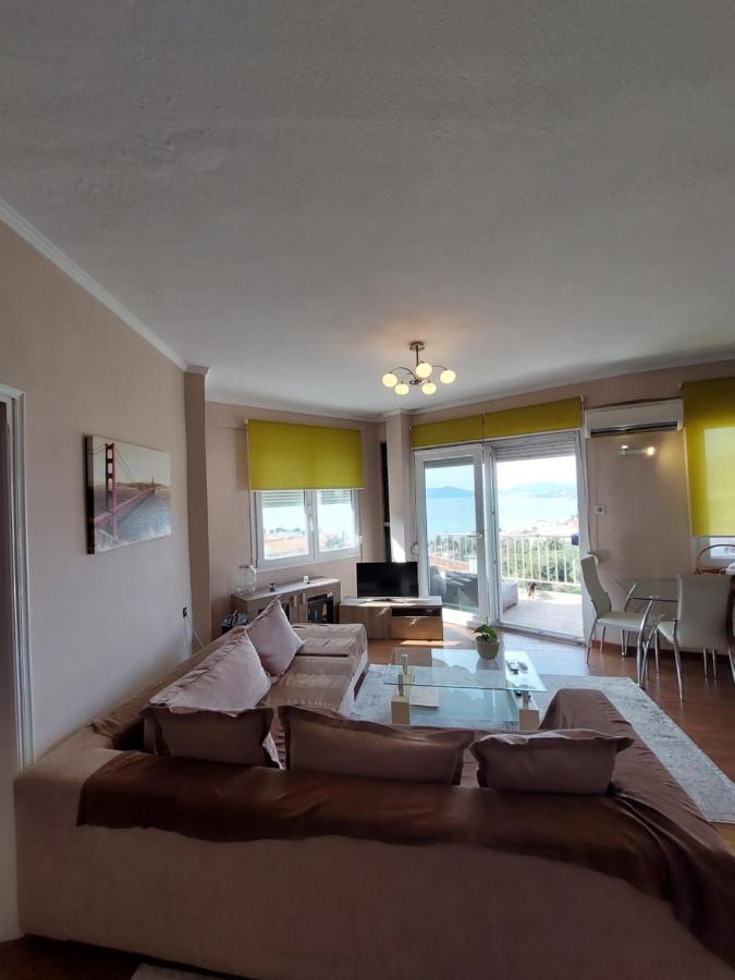 Bright View Apartment Paleo Tsifliki Exterior photo